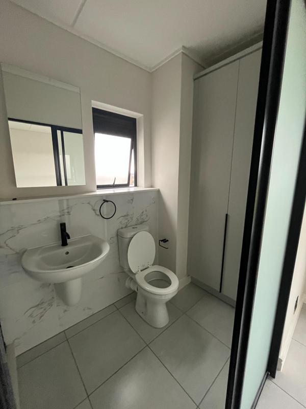 To Let 2 Bedroom Property for Rent in Zevenzicht Western Cape
